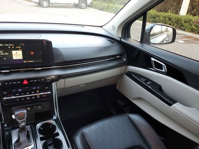 2023 Kia Carnival SX