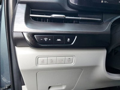 2023 Kia Carnival SX