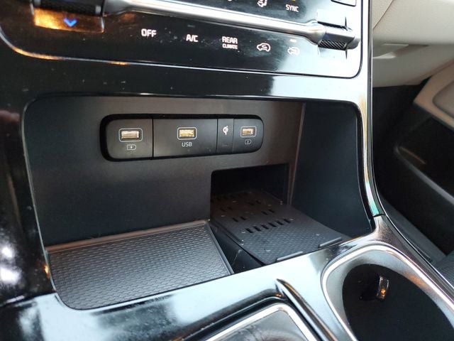 2023 Kia Carnival SX