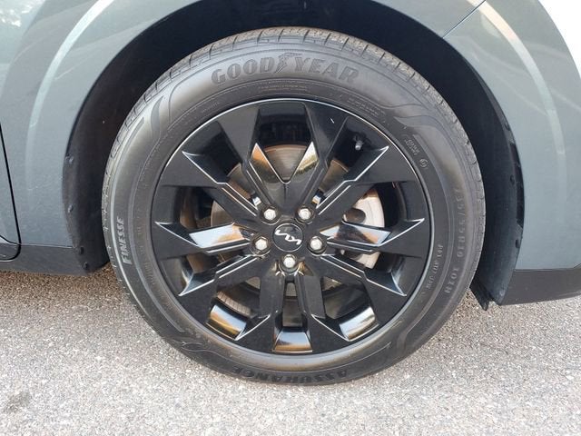 2023 Kia Carnival SX