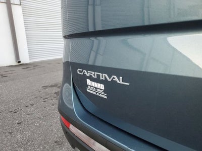 2023 Kia Carnival SX