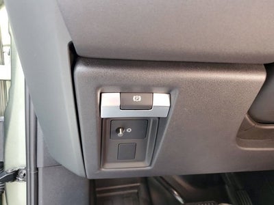 2023 Land Rover Defender X-Dynamic SE