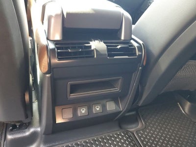 2023 Land Rover Defender X-Dynamic SE