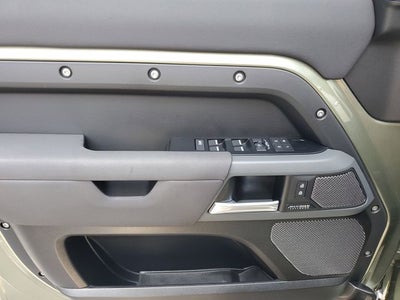 2023 Land Rover Defender X-Dynamic SE