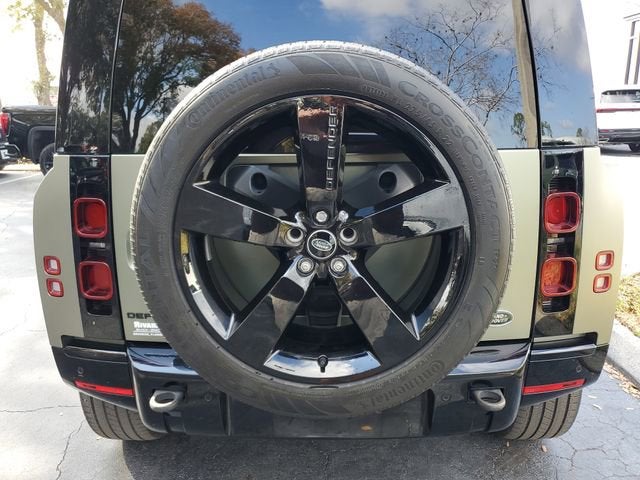 2023 Land Rover Defender X-Dynamic SE