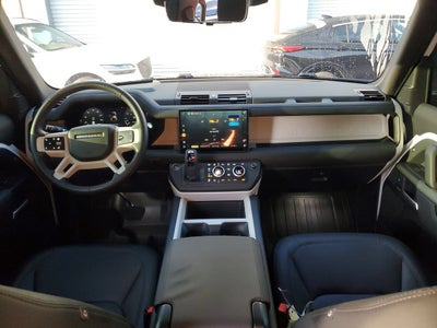 2025 Land Rover Defender X-Dynamic SE