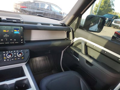 2025 Land Rover Defender X-Dynamic SE