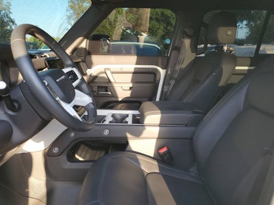 2025 Land Rover Defender X-Dynamic SE