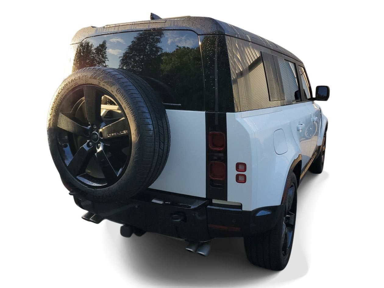 2025 Land Rover Defender X-Dynamic SE