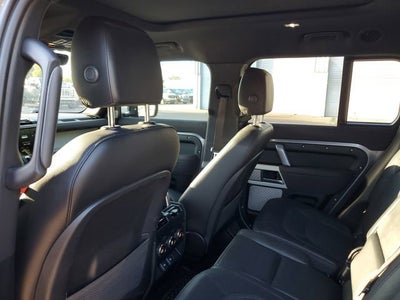 2023 Land Rover Defender 130 X-Dynamic SE