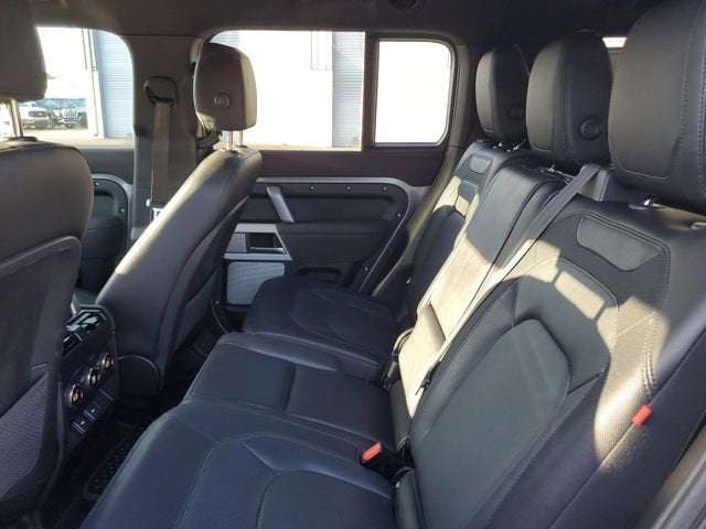 2023 Land Rover Defender 130 X-Dynamic SE