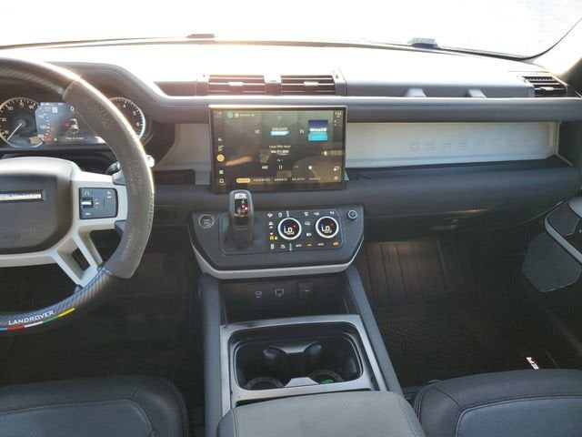 2023 Land Rover Defender 130 X-Dynamic SE