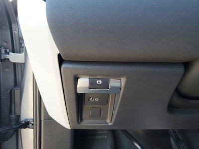 2023 Land Rover Defender 130 X-Dynamic SE
