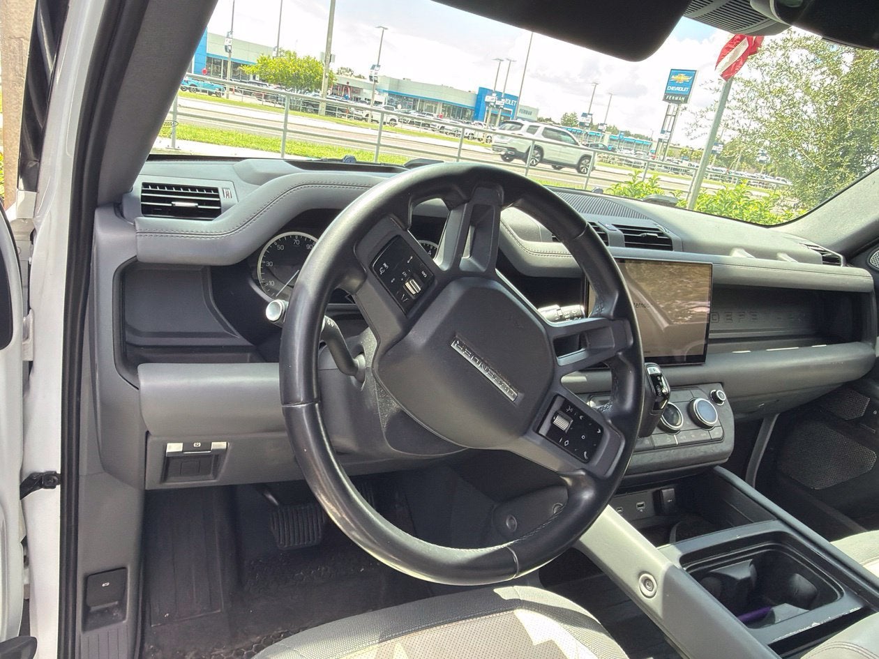 2023 Land Rover Defender X-Dynamic SE
