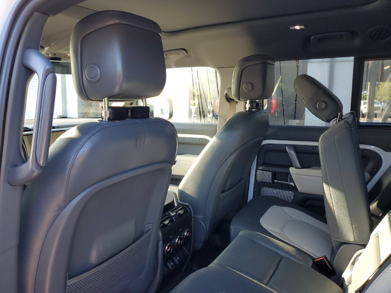 2023 Land Rover Defender X-Dynamic SE