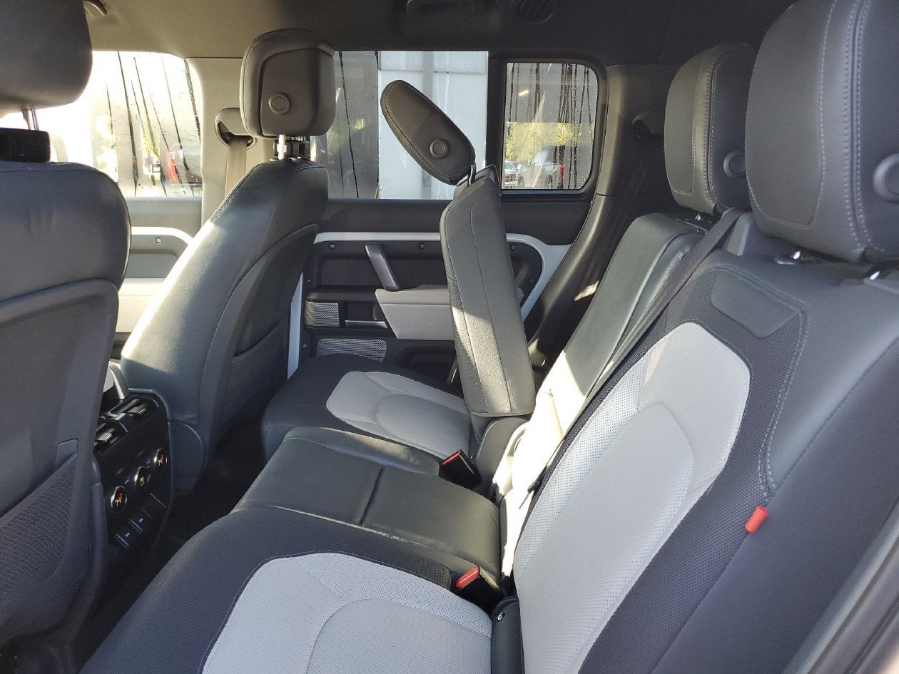 2023 Land Rover Defender X-Dynamic SE