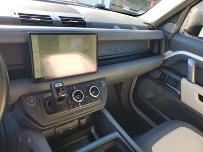 2023 Land Rover Defender X-Dynamic SE