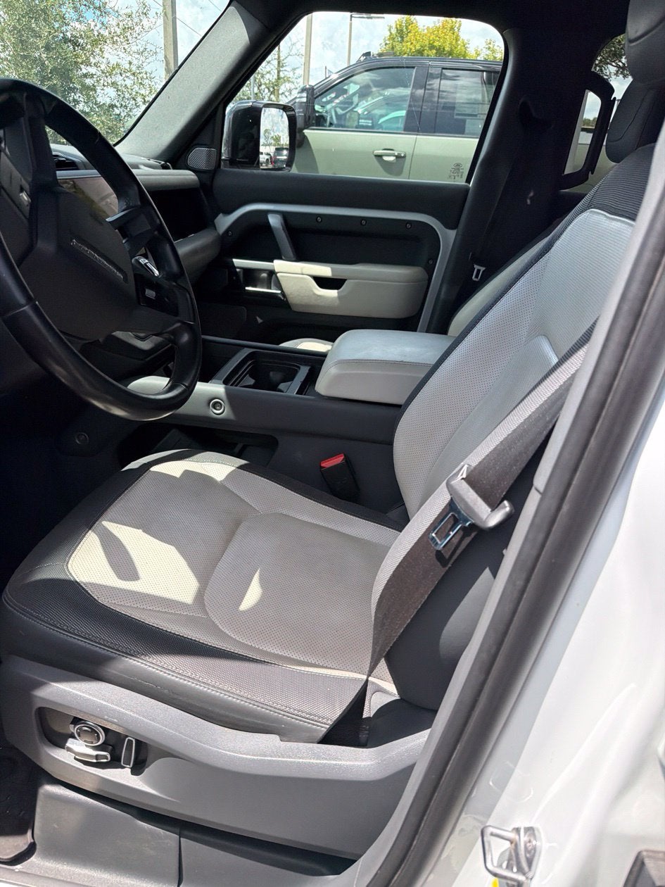 2023 Land Rover Defender X-Dynamic SE