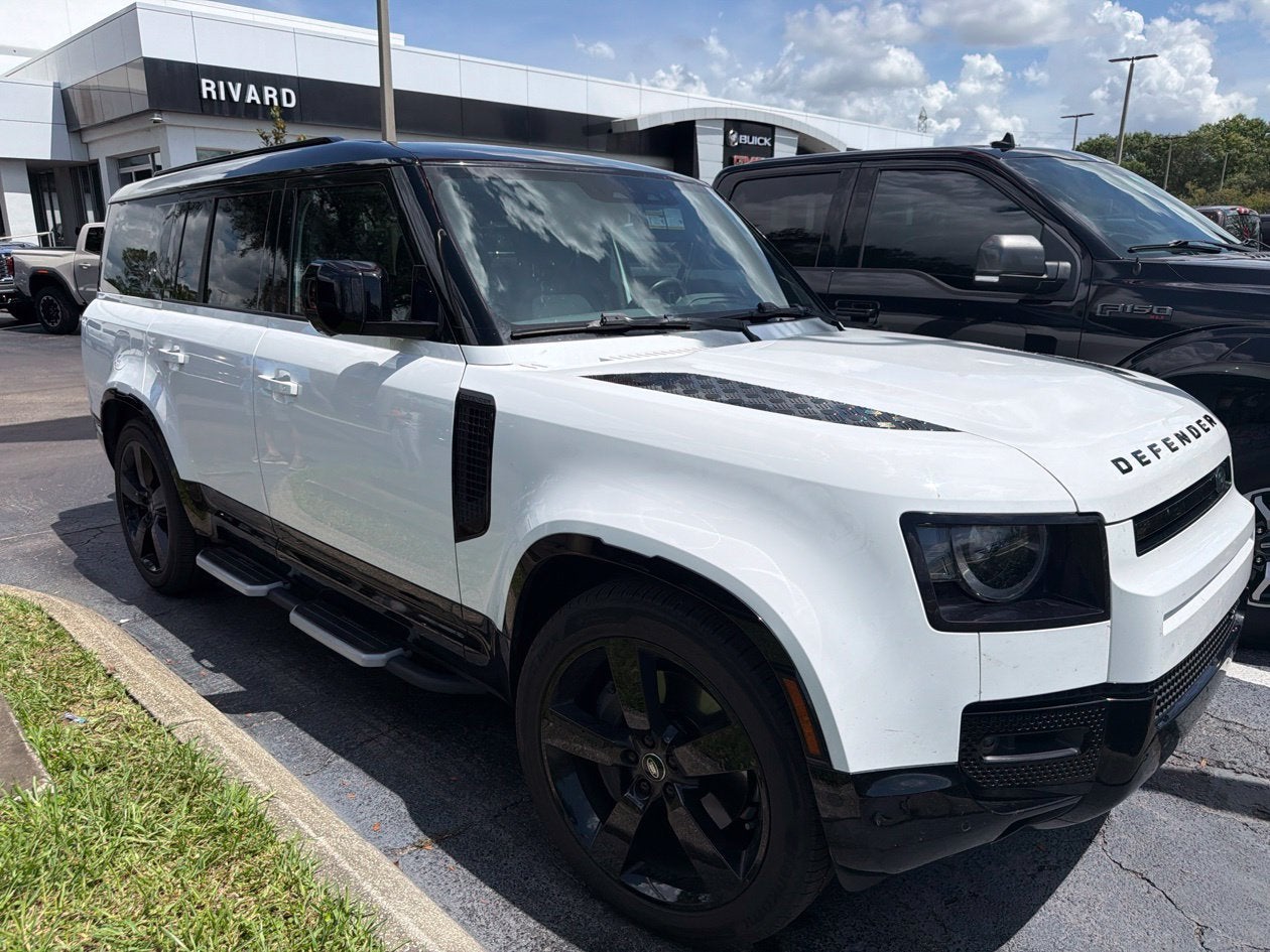 2023 Land Rover Defender X-Dynamic SE
