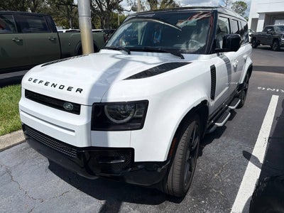 2023 Land Rover Defender X-Dynamic SE