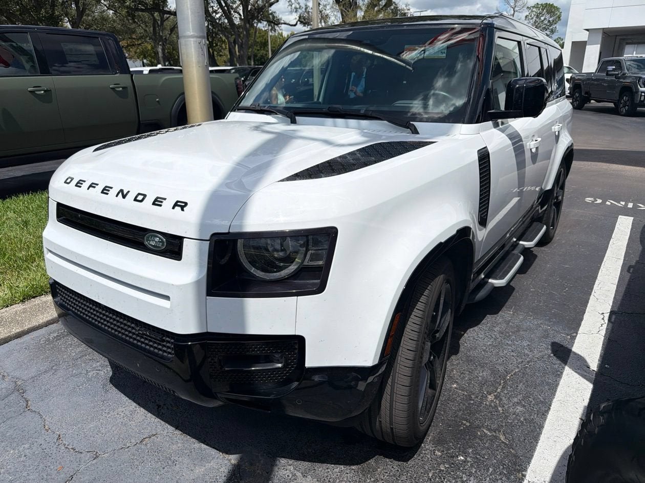 2023 Land Rover Defender X-Dynamic SE