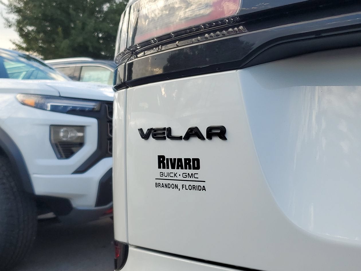 2025 Land Rover Range Rover Velar Dynamic SE