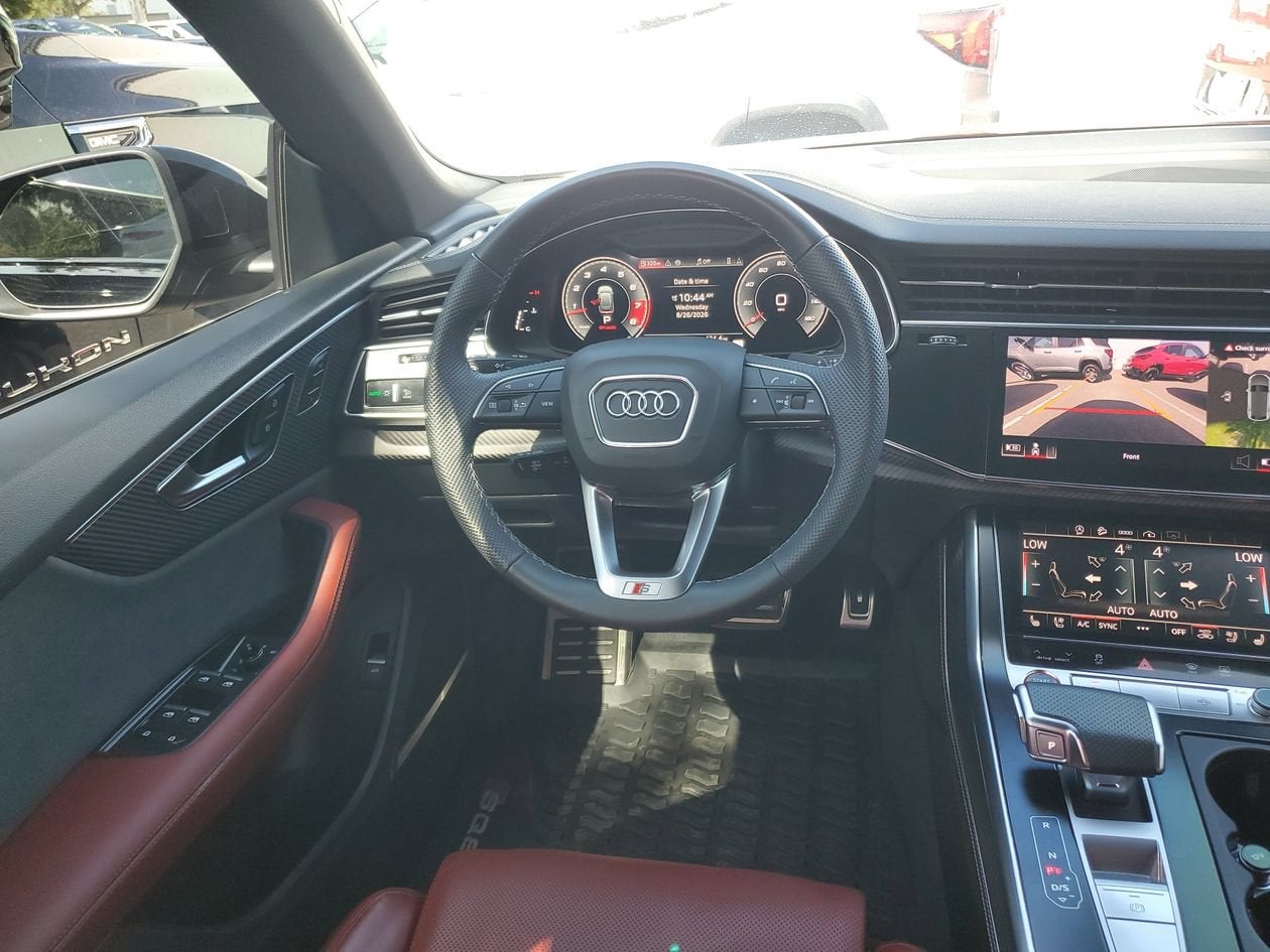 2024 Audi SQ8 Premium Plus