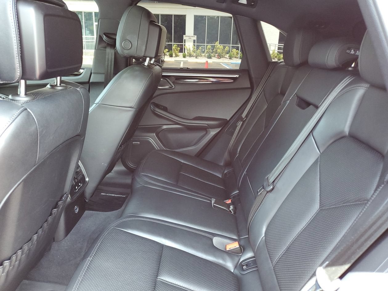 2025 Porsche Macan 4DR AWD