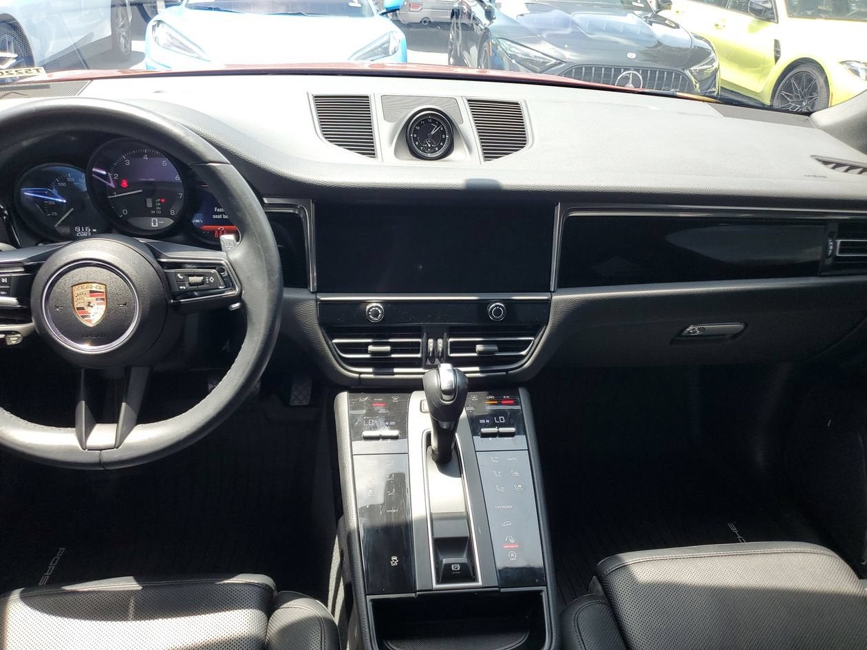 2025 Porsche Macan 4DR AWD