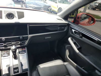 2025 Porsche Macan 4DR AWD