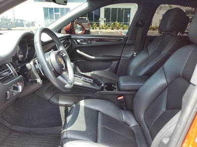 2025 Porsche Macan 4DR AWD