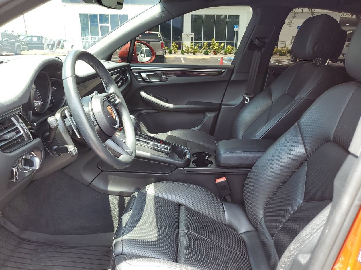 2025 Porsche Macan 4DR AWD