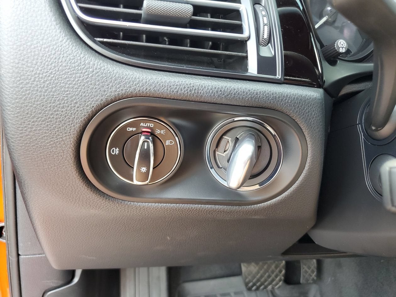2025 Porsche Macan 4DR AWD