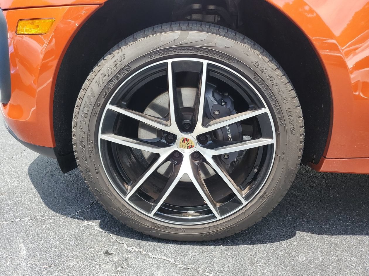 2025 Porsche Macan 4DR AWD