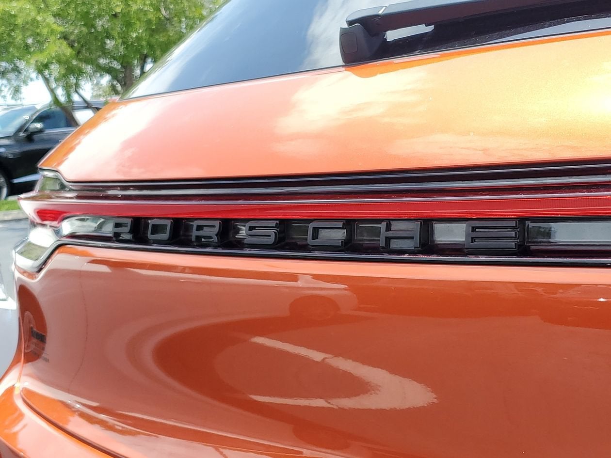 2025 Porsche Macan 4DR AWD