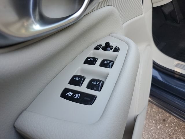 2021 Volvo XC90 Momentum