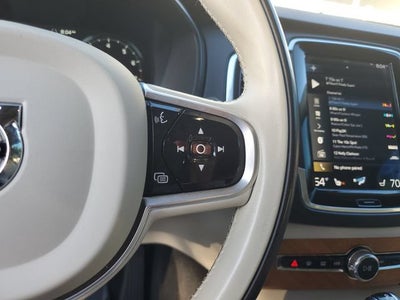 2021 Volvo XC90 Momentum