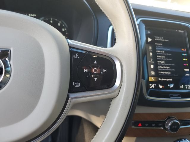 2021 Volvo XC90 Momentum