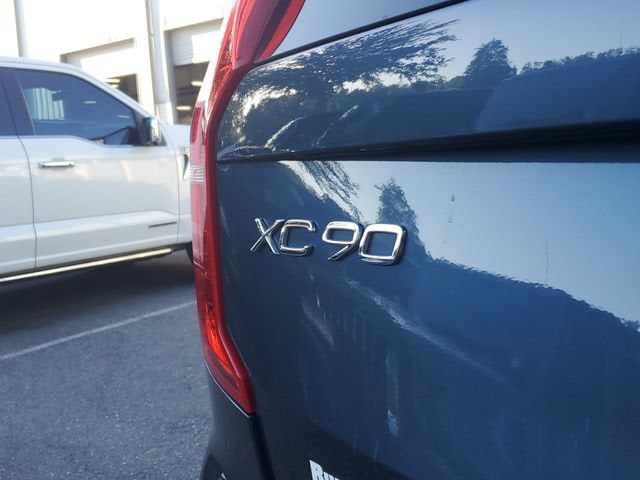 2021 Volvo XC90 Momentum