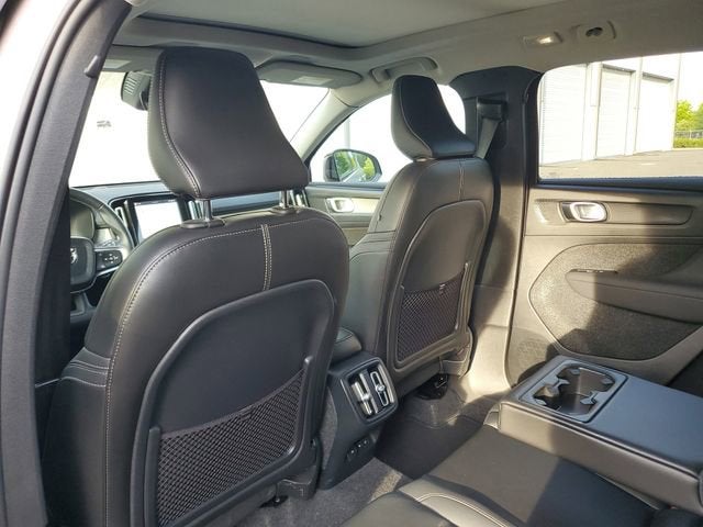 2026 Volvo XC40 Plus