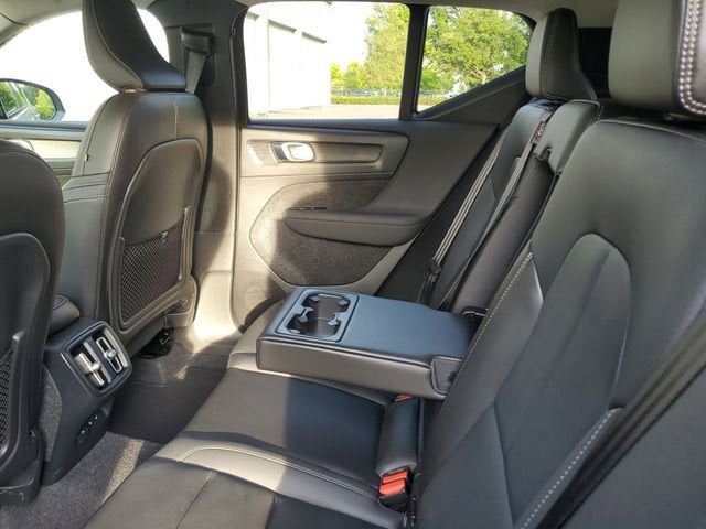 2026 Volvo XC40 Plus