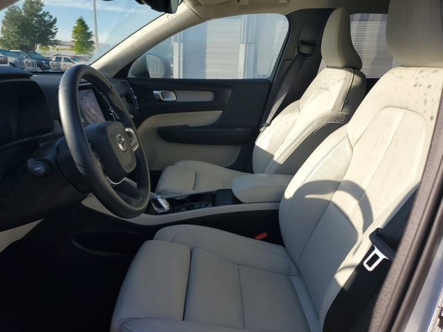 2026 Volvo XC40 Plus