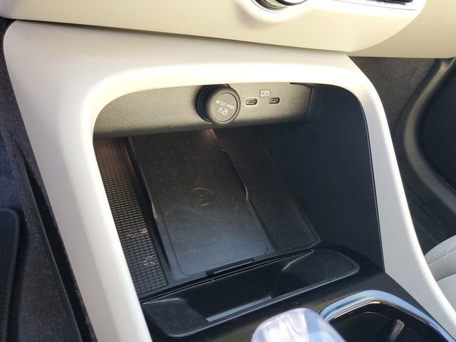 2026 Volvo XC40 Plus