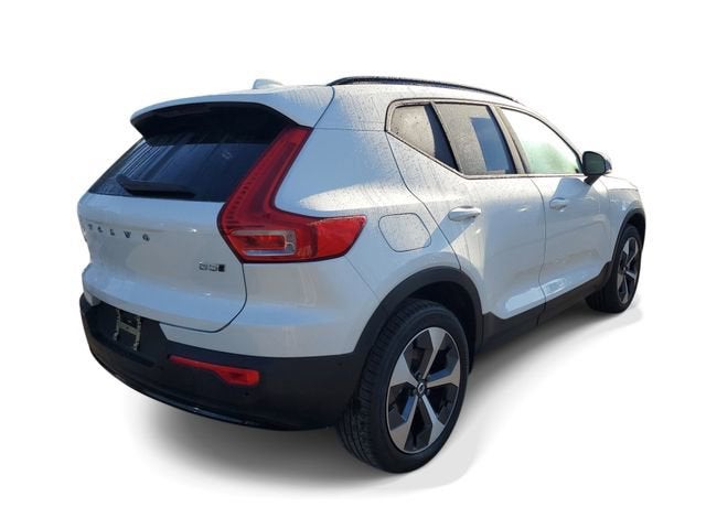 2026 Volvo XC40 Plus
