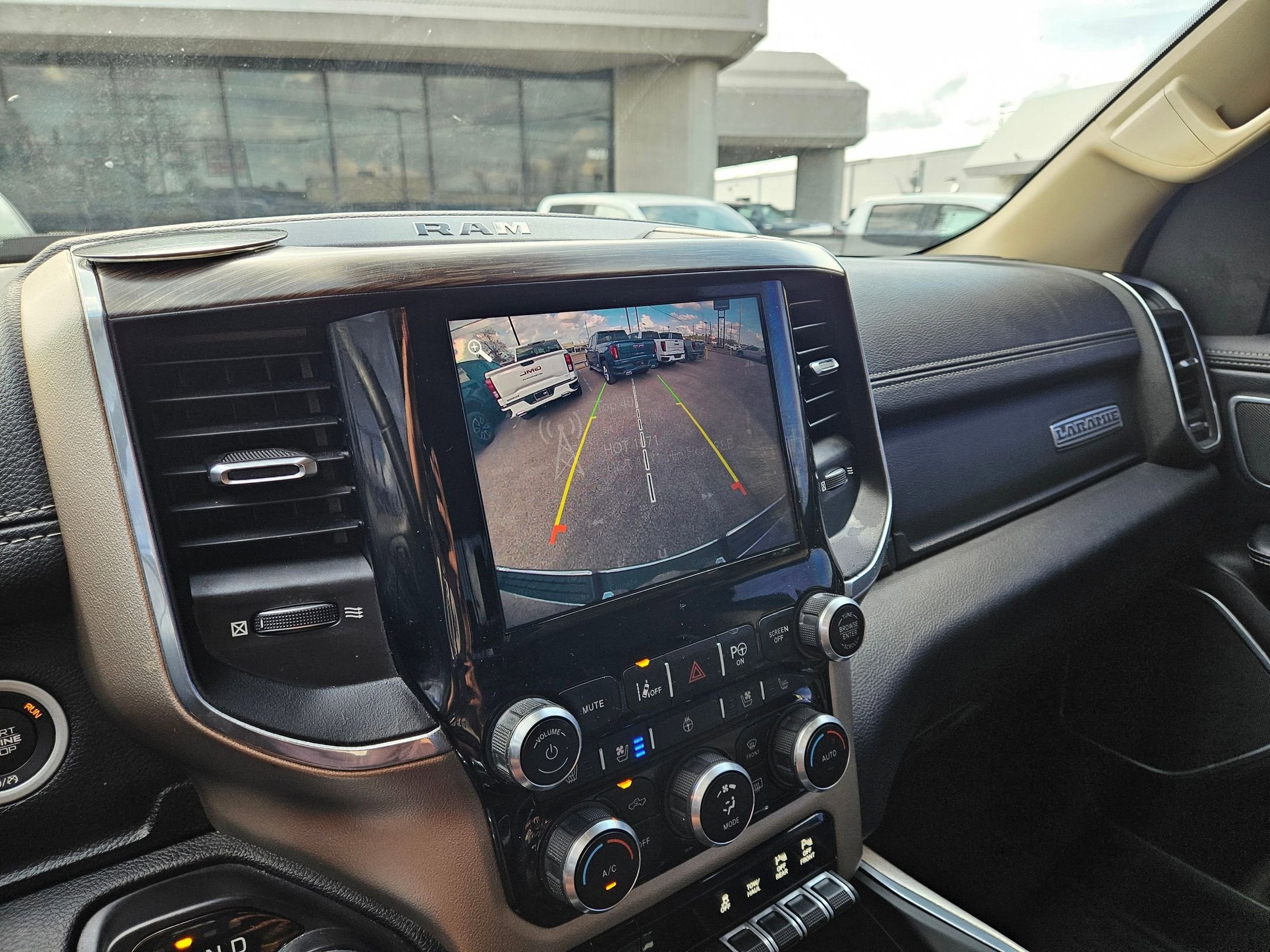 2019 RAM 1500 Laramie Crew Cab 4x2 5'7" Box