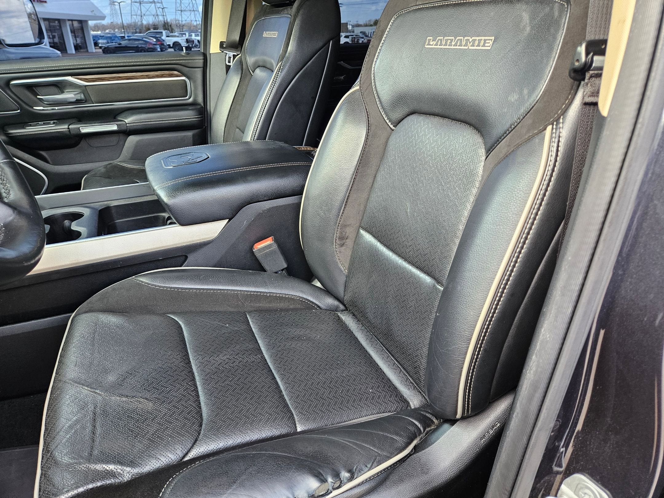 2019 RAM 1500 Laramie Crew Cab 4x2 5'7" Box