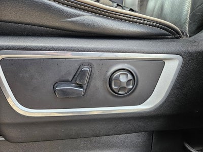 2019 RAM 1500 Laramie Crew Cab 4x2 5'7" Box