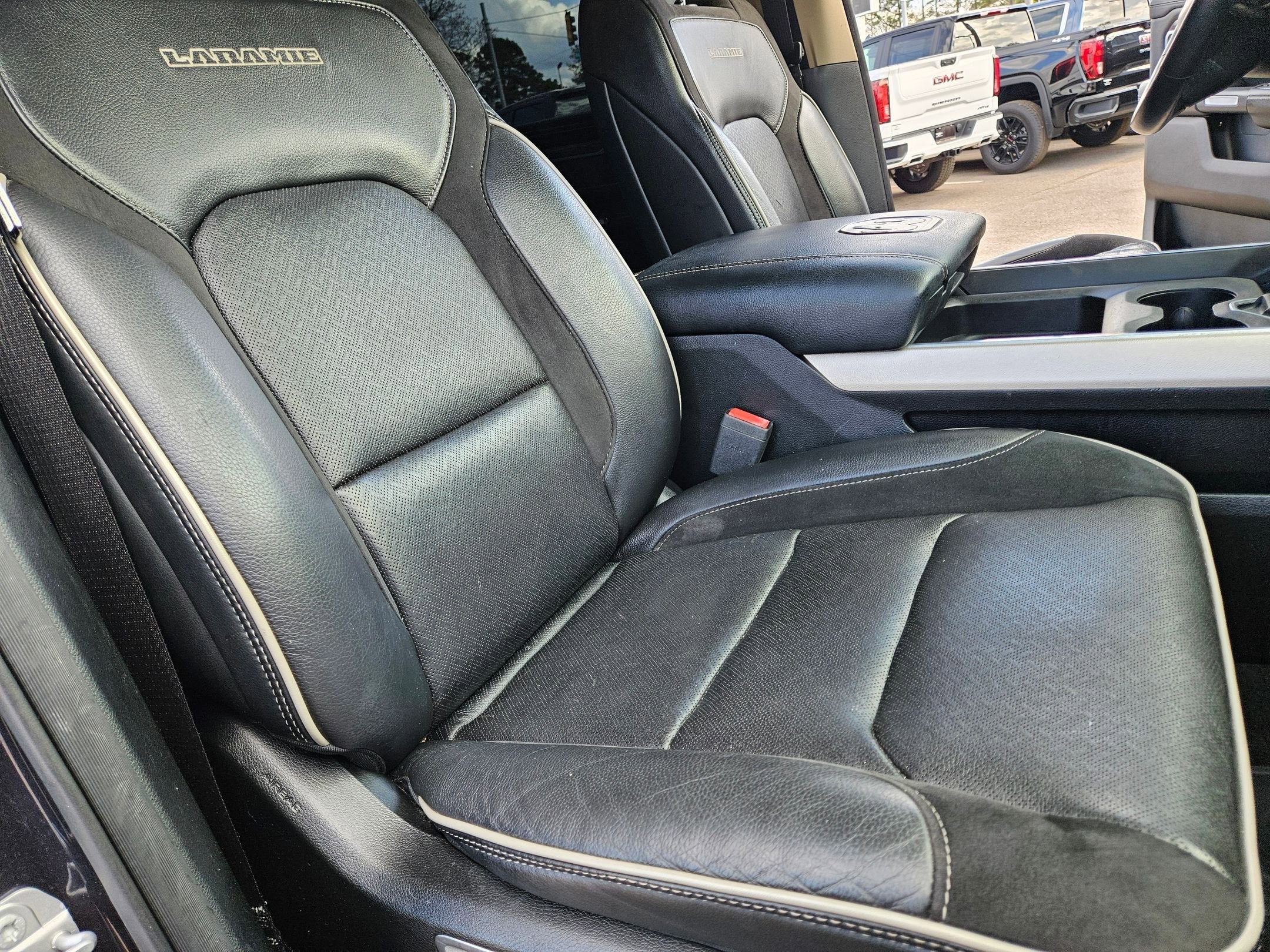 2019 RAM 1500 Laramie Crew Cab 4x2 5'7" Box