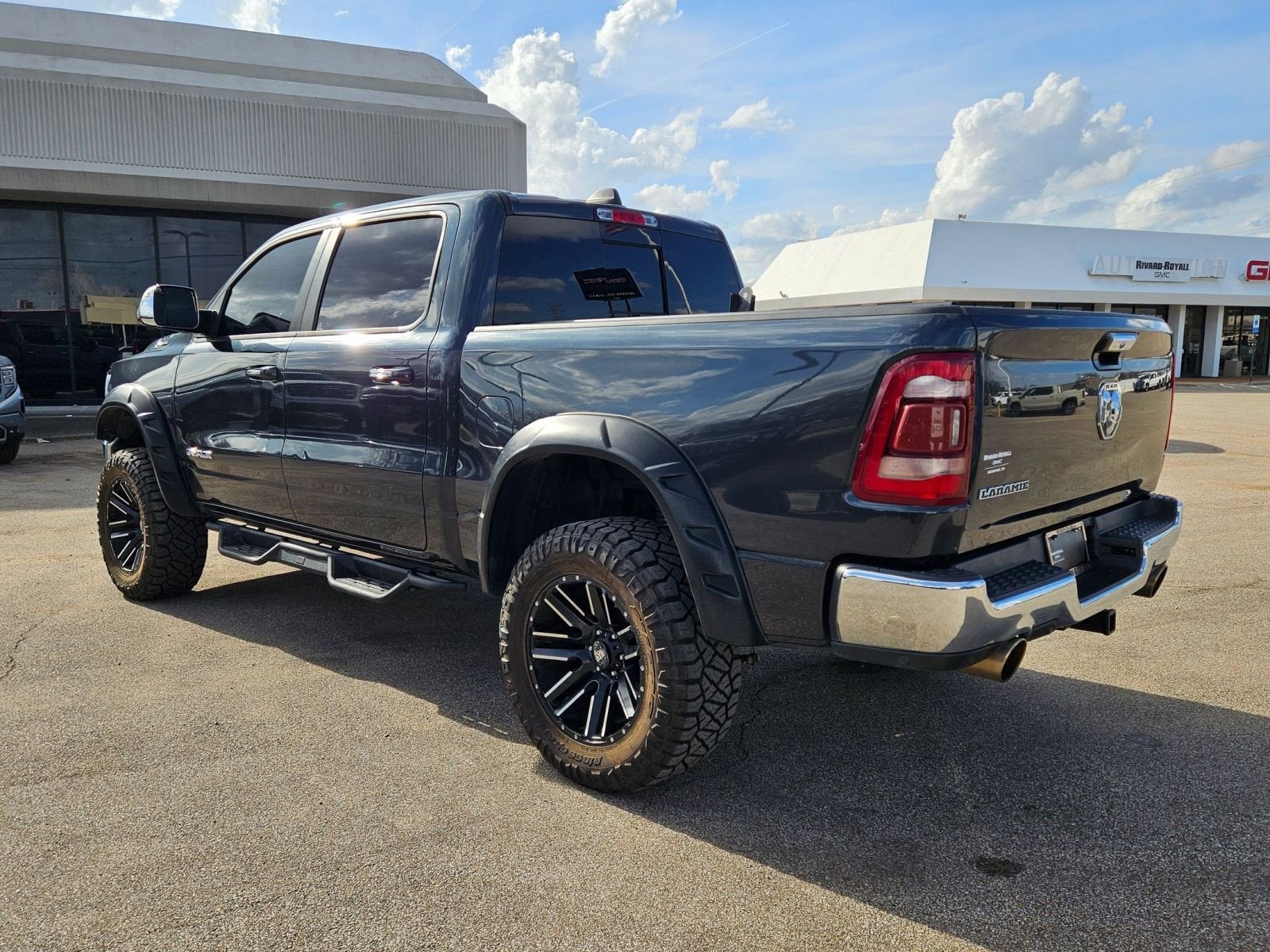 2019 RAM 1500 Laramie Crew Cab 4x2 5'7" Box