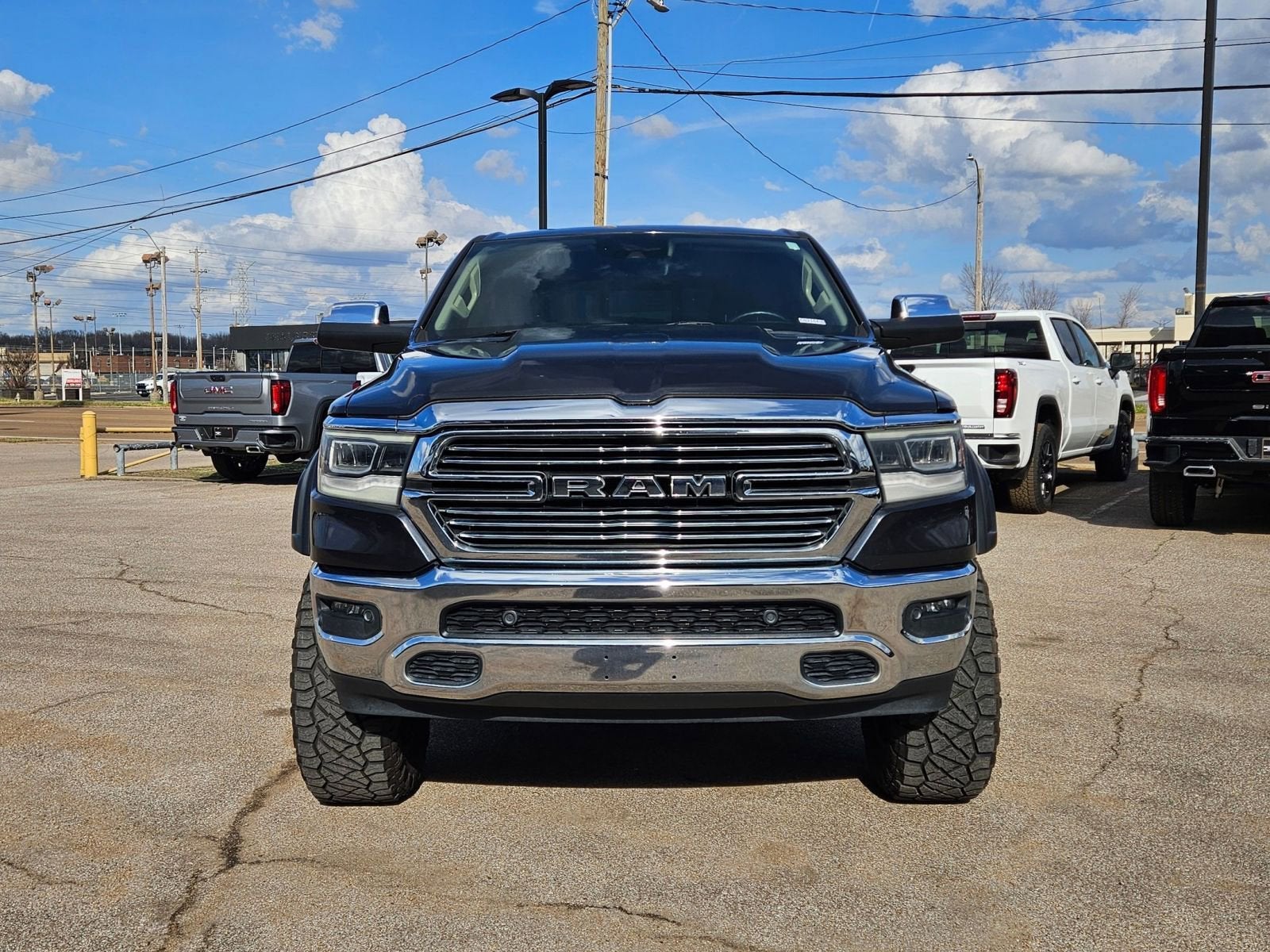 2019 RAM 1500 Laramie Crew Cab 4x2 5'7" Box